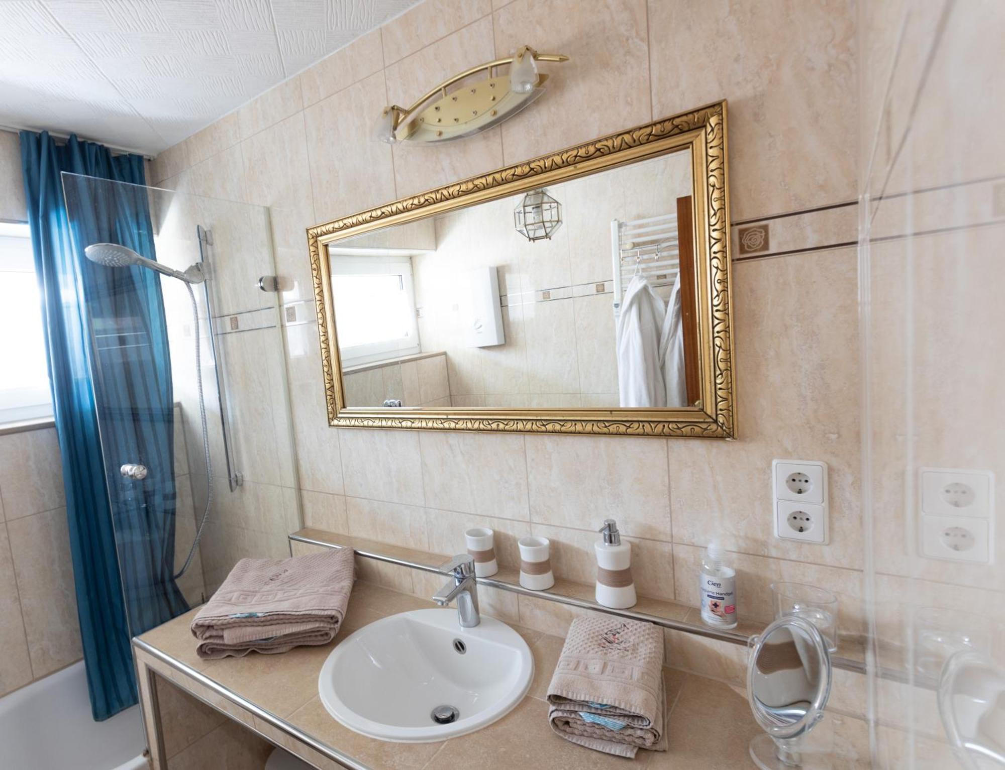 Storchennest - Schoenes, Ruhiges Apartment Mit Sonnenterrasse Тетнанг Екстериор снимка